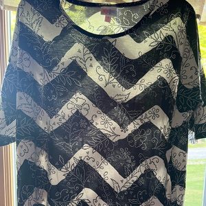 LuLaRoe top